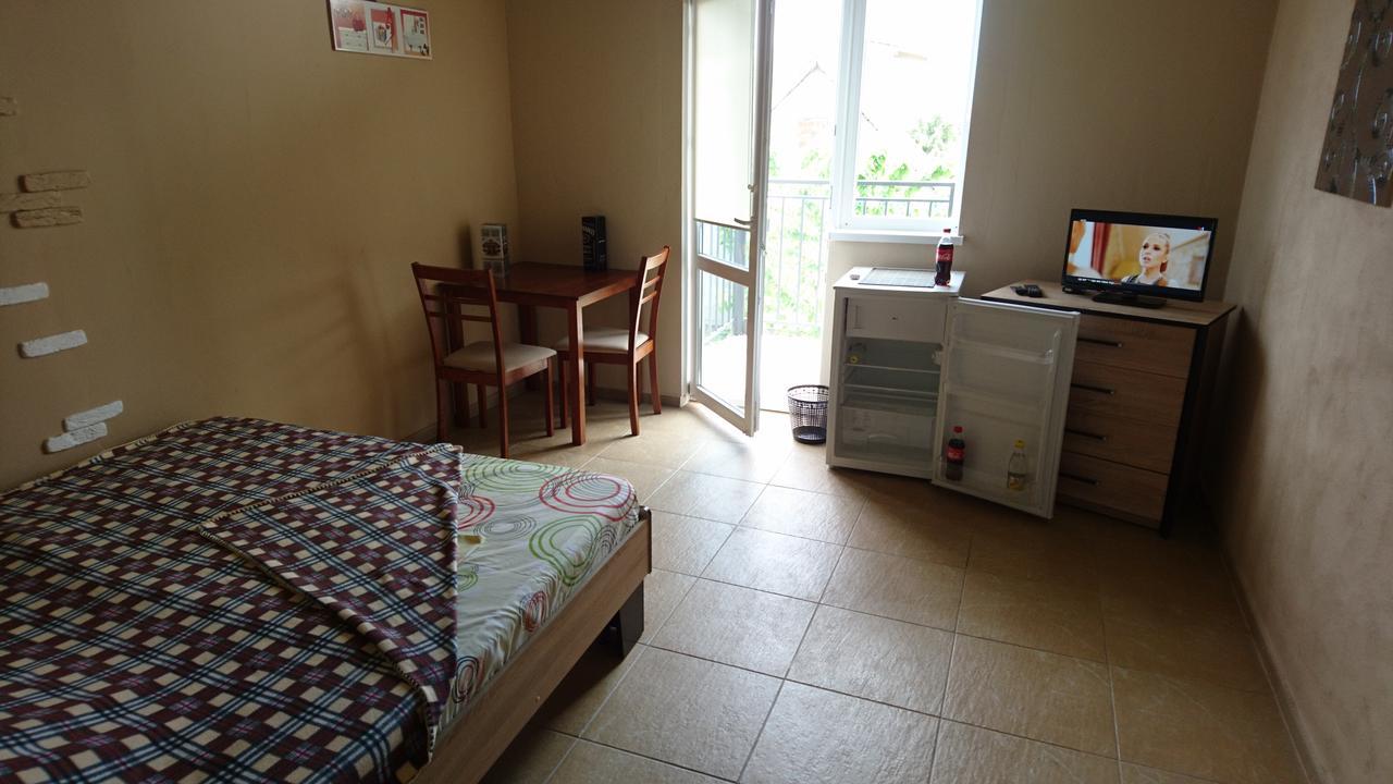 Guest House Dacha Karolino-Buhaz Ngoại thất bức ảnh