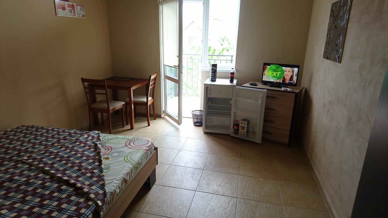 Guest House Dacha Karolino-Buhaz Ngoại thất bức ảnh