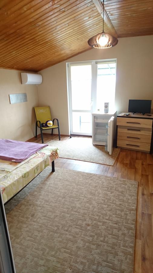 Guest House Dacha Karolino-Buhaz Ngoại thất bức ảnh
